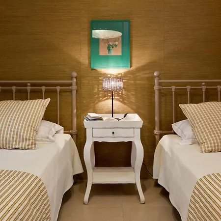 Diles & Rinies Тинос