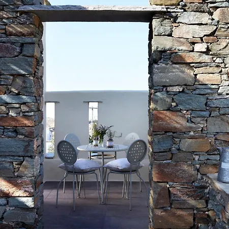 Diles & Rinies Тинос