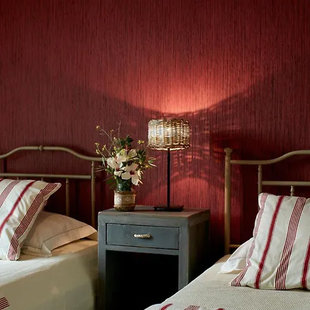 Diles & Rinies * Тинос