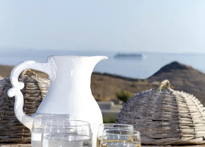 Diles & Rinies * Tínos